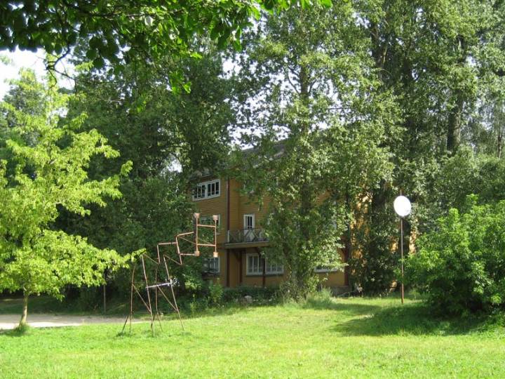  Каратишки, вёска (Трокі вясковая гміна). Dawne schronisko sportowe AZS
