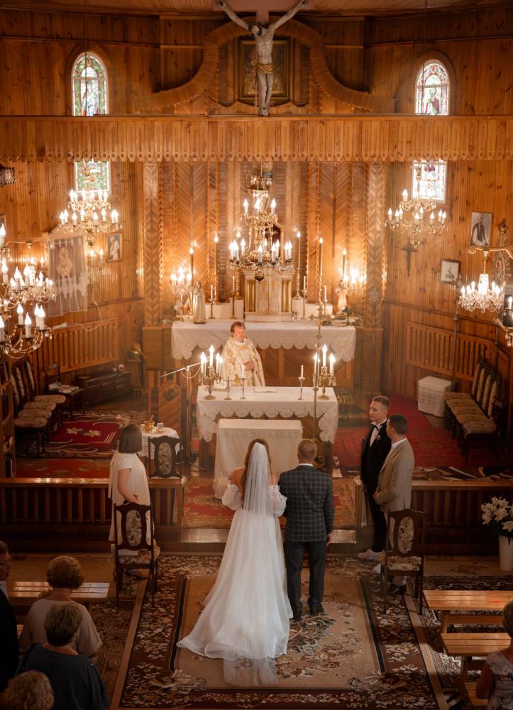  Dieveniškės, market town (Dziewieniszki rural commune). Ślub w kościele dziewieniskim. 2024 r.