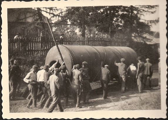  Malinowszczyzna, village (Lebiedzieŭski rural council). Transport kotła miedzienego do gorzelni w Malinowszczyźnie, 1938 r.