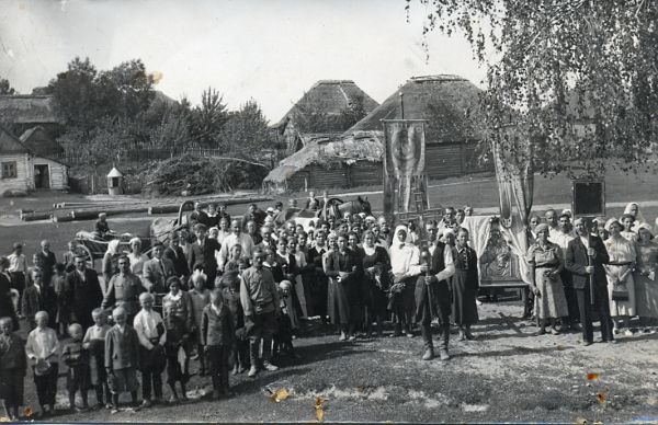  Hruskowo, village (Snoŭski rural council). Какой-то церковный праздник.Середина 30х годов 