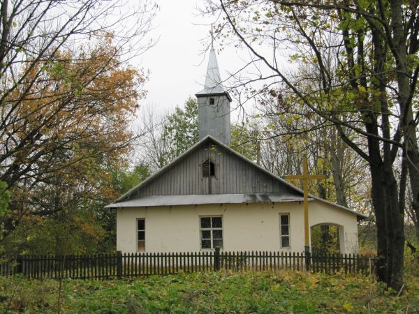  Лукавец, аграгарадок (Хаценчыцкі сельсавет). Костел в Лукавце.<br>Бывший панский флигер.<br>фото 15.10.11