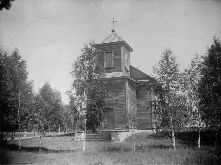  Вялікая Сэрвач, вёска (Людвіноўскі сельсавет). в 50х.г. закрыт и перевезен в Давыдки. 2010г здание спалили.
