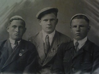  Krasnaya Sloboda, village (Akciabrski rural council). 