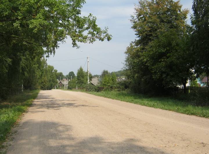  Dobriniewo, wieś   (Hajnienski sielsowiet  ). Вясковая вуліца...