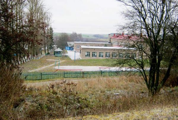  Гаенская Юрздыка, сяло (Гайна-Слабодская воласць). Від з месца, дзе стаяў касцёл