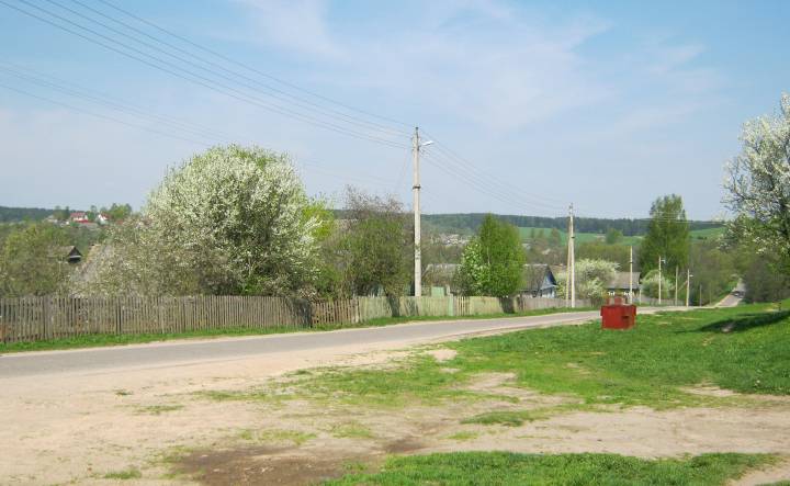  Hajna, agromiasteczko   (Hajnienski sielsowiet  ). Гэта дарога вяла ў Юрздыку.