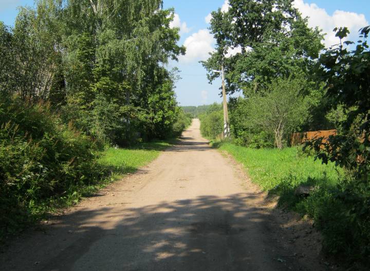 Krasnyy Bor, village (Gayno-Slobodskaya volost). Дарога пайшла ў бок Мураванкі...