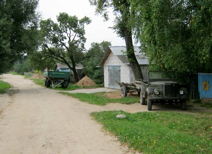  Міхалова, вёска (Лагойскі сельсавет). Жыццё працягваецца...