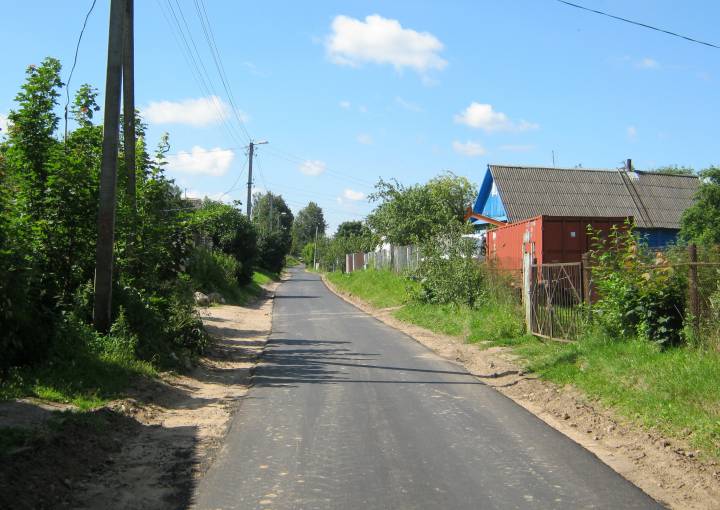  Заазер'е, вёска (Лагойскі сельсавет). Вясковая вуліца...