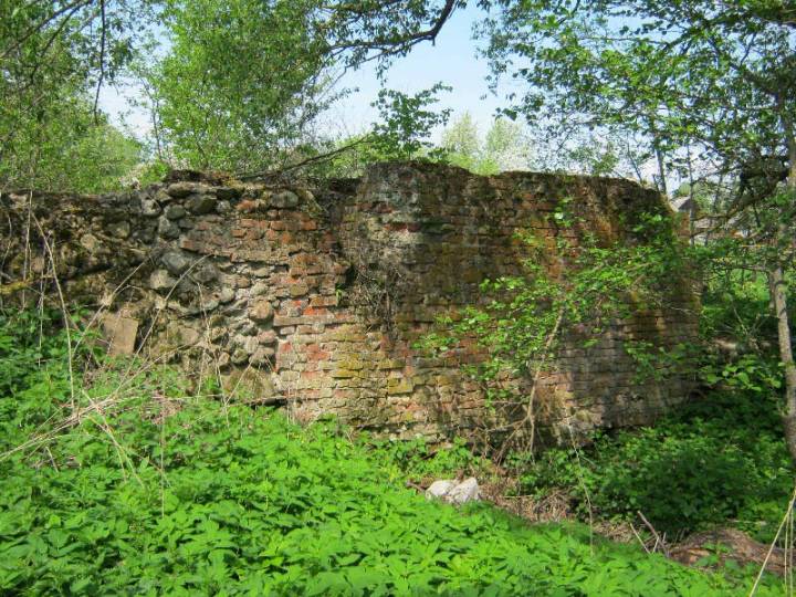  Zvarinichi, village (Hajnienski rural council). Тут была невялікая электрастанцыя