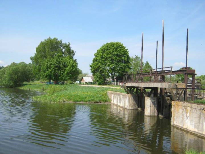  Zvarinichi, village (Hajnienski rural council). Возера ў Звярынічах
