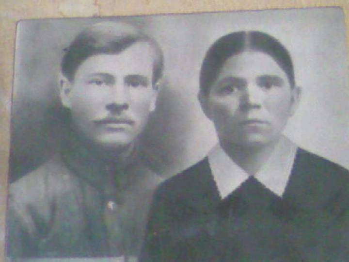  Кунцаўшчына, фальварак (Клецк вясковая гміна). мои бабушка и дедушка: Ольга (Табульчук) и Семен Дичковские