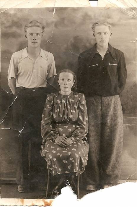  Пажаркаўшчына, вёска (Пяршайскі сельсавет). 