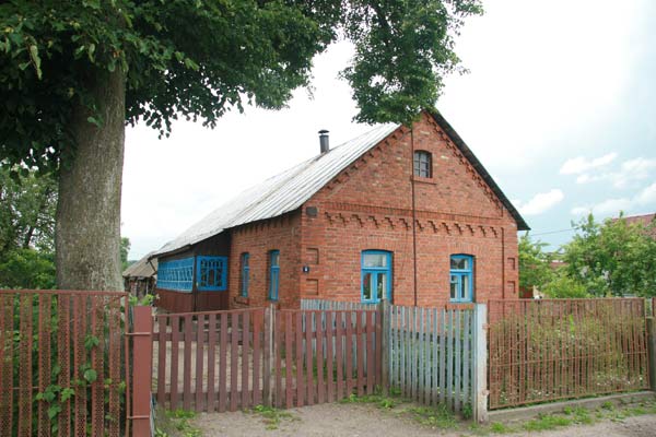 Bykiewicze, village (Tsirinskiy rural council). 