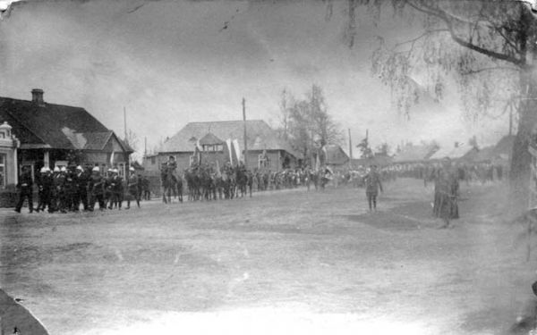  Hancewicze, miasto   (   ). Парад у Ганцавічах, 1930-я гг.