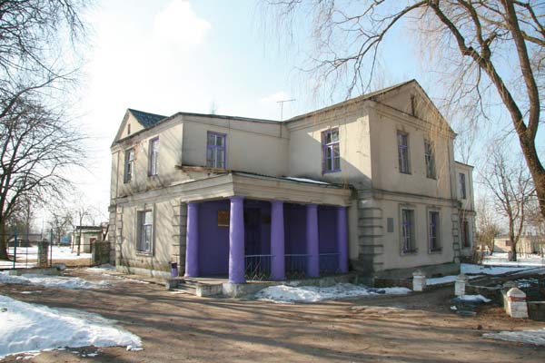  Korzeniowszczyzna, wieś   (Nowosiółki sielsowiet  ). Dwór, widok od podjazdu (2010-03-08)