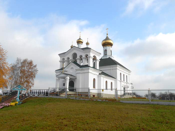  Дарава, вёска (Конькаўскі сельсавет). Новая Траецкая царква ў Дараве. Пабудавана на падмурках старай прыхадской царквы ў 2008-12 гг,
