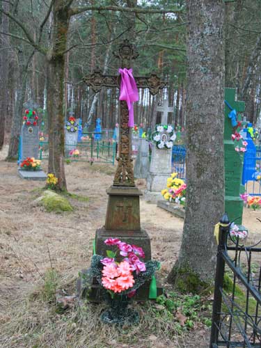  Łyszcze, village (Łyščanski rural council). Магіла Ваоілія Іванавіча Шаламіцкага на лышчанскіх могілках<br>Фота 03.04.2010
