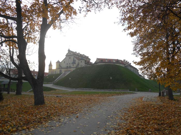  Zamek Radziwiłła, castle (Łań rural commune). Погляд на замак ад захаду