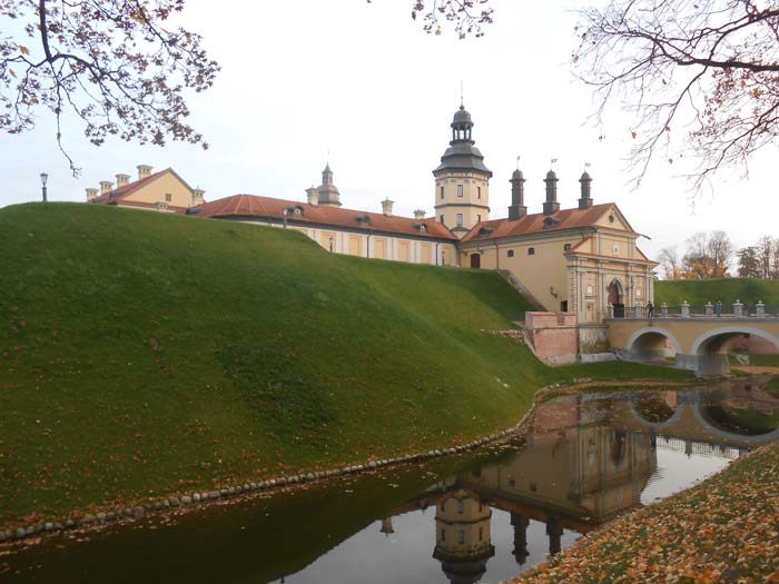  Zamek Radziwiłła, castle (Łań rural commune). Замкавы роў