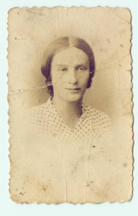  Pińsk, town ( ). Anna Nowotna ur. w 1911r. w Pińsku.