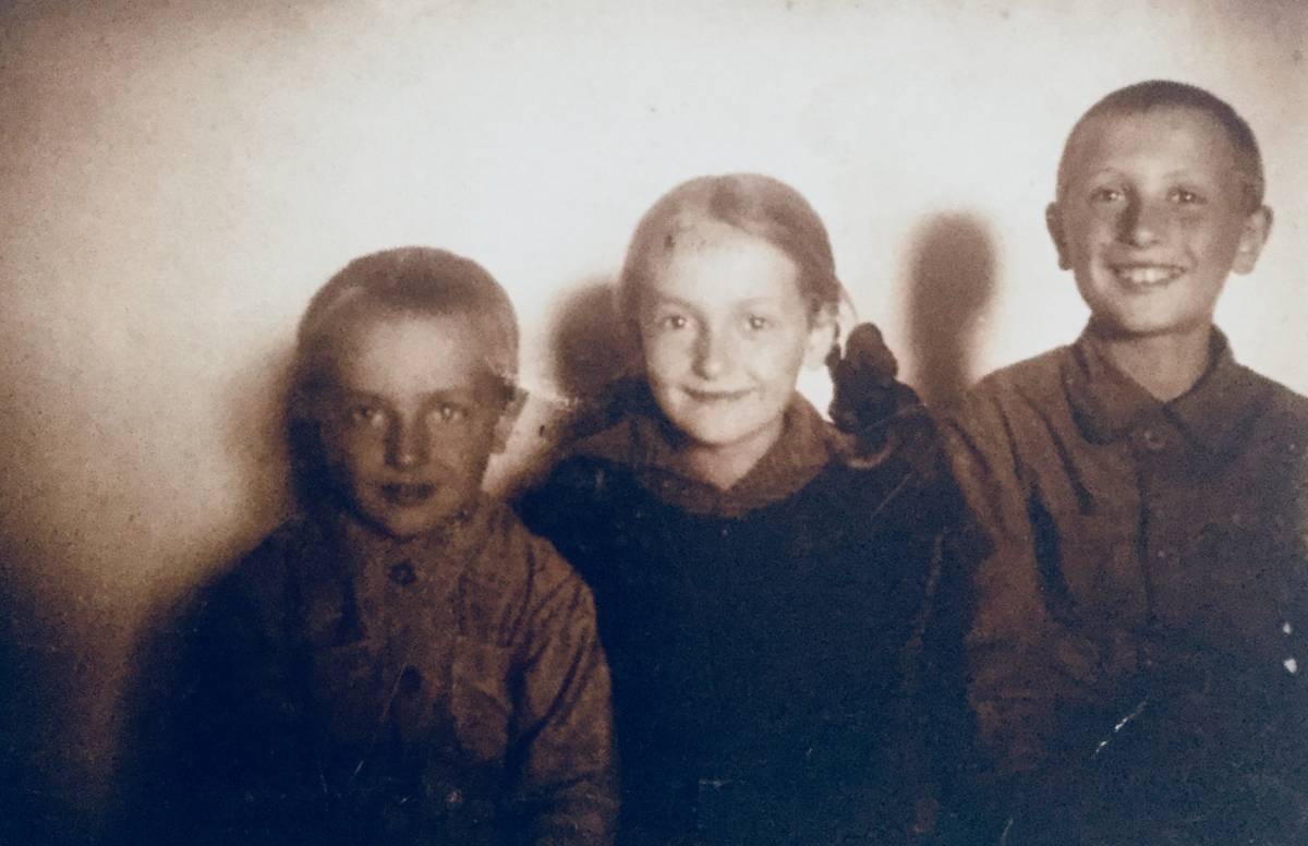  Горки, фольварк (Городзея сельская гмина). Stanislaw Magnuszewski,<br>Irena Magnuszewska <br>MikolajMagnuszewski