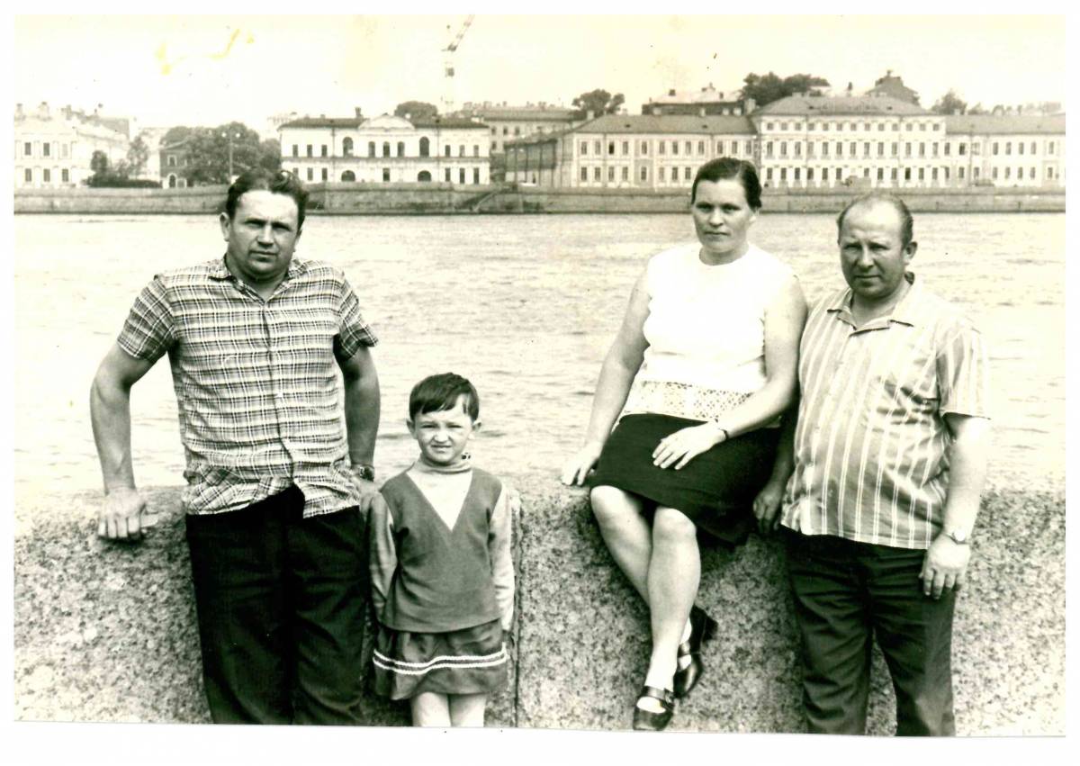  Puhacze, wieś   (Rakaŭski sielsowiet  ). В Ленинграде