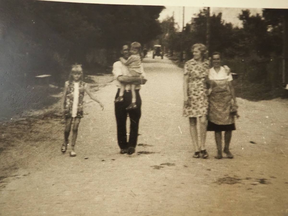  Woroszyłki, village (Svirski rural council). 
