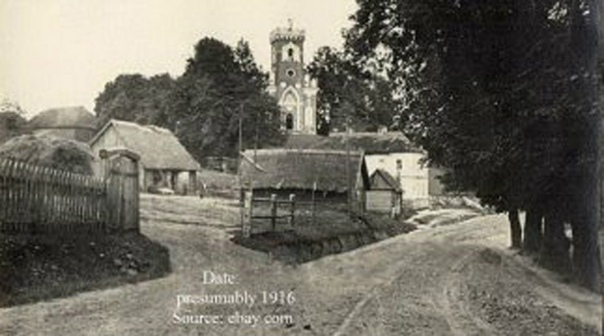  Rajce, agromiasteczko   (Rajca sielsowiet  ). Гродненская область. Кореличский район. Райца. Здание было возведено в 1817 году и до восстания Кастуся Калиновского 1863 года принадлежало католической церкви. А после 1863 года храм был переосвящён в Спасо-Преображенскую церковь  и с тех пор находится в ведении православных.