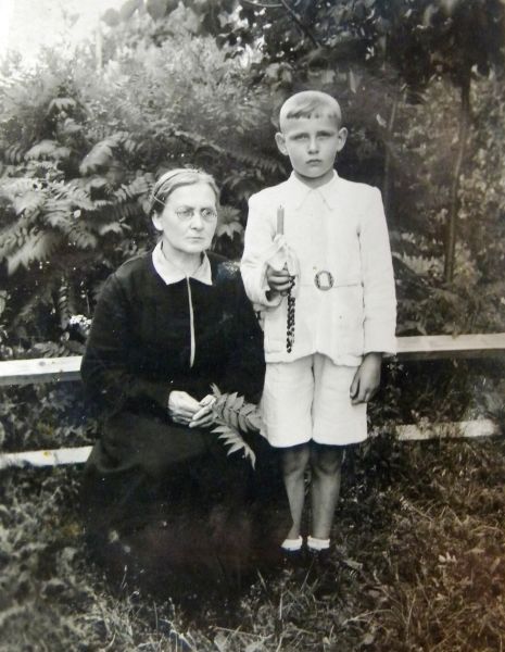  Kleje, village (Zhupranskiy rural council). Bronislawa Harlukowicz , Romuald Bielski