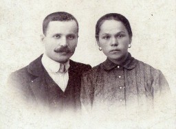  Товкини, деревня (Жирмунский сельсовет). Гайдуль Илья Иосифович - родился в деревне Товкини Вильненской Губернии в 18?? году. В 1913 г. женился на уроженке г.Подольска Евдокии Алексеевой.