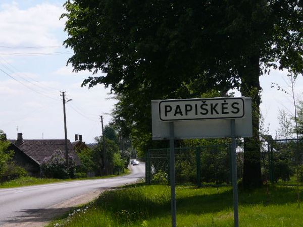  Popiszki, village (Olkieniki rural commune). 