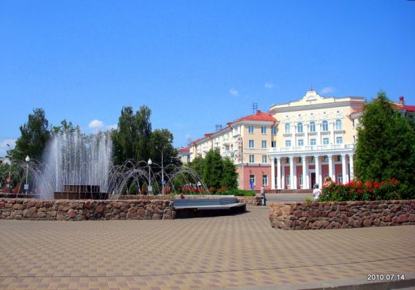  Полоцк, город ( ). Фонтан и гостиница
