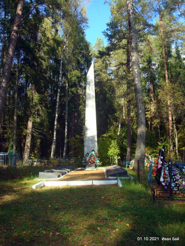  Pukanaŭka 2, wieś   (Zajeziorje sielsowiet  ). Братская могила в д. Пукановка 2-я