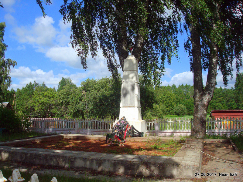  Sestronki, village (Zialonkaŭski rural council). 