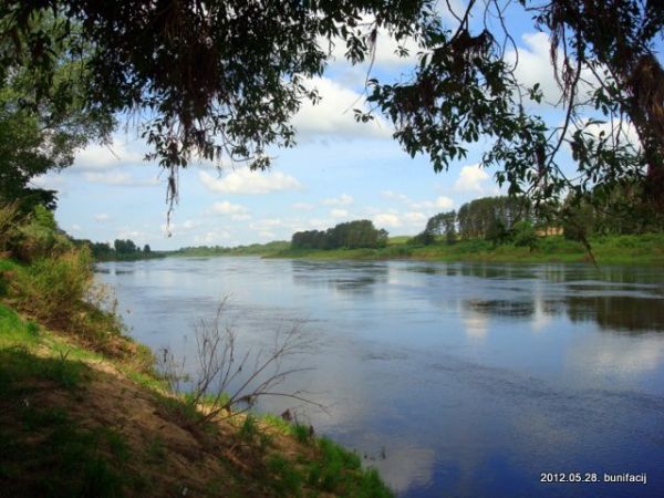  Ткачова, вёска (Завозерскі сельсавет). Двина