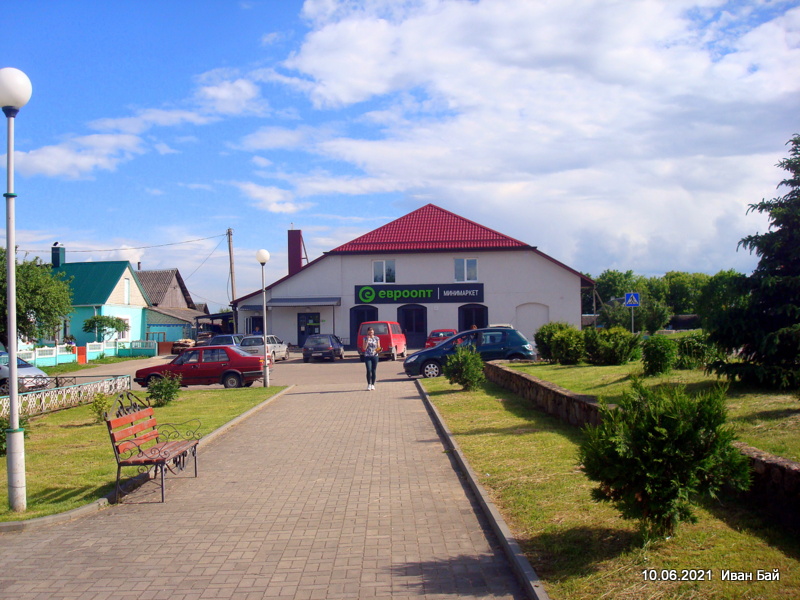  Worniany, agromiasteczko   (Worniamy sielsowiet  ). В центре Ворнян