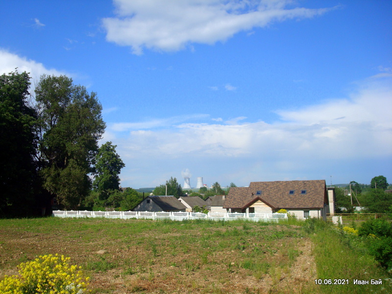  Ворняны, агрогородок (Ворнянский сельсовет). Ворняны. Вдали АЭС