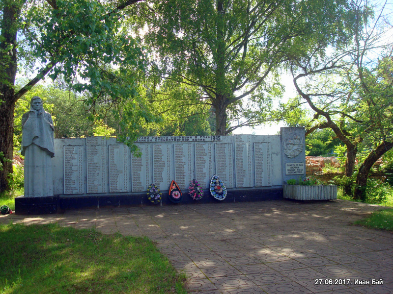  Zialonka, agrotown (Zialonkaŭski rural council). 