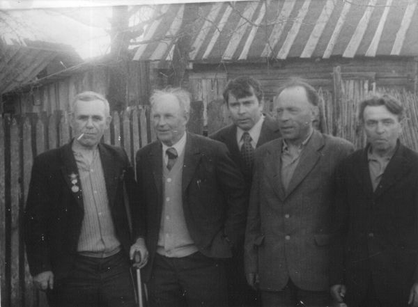  Bukcha, village (Bukčanski rural council). 1.1.Сущик Дмитрий Андреевич (15.12.1926 - 30.10.1988)<br>1.2.Стрибук Иван-старший Захарьевич (10.05.1921 - 02.06.1981)<br>1.3.Романюк Николай Никанорович (19.12.1929 - 18.11.2011) <br>1.4.Булацкий Алексей-младший Никанорович (06.12.1931 - 14.06.2007)<br>2.1.Булацкий Михаил Никанорович (23.05.1940 - 14.07.2004)<br><br>22.04.1979 года