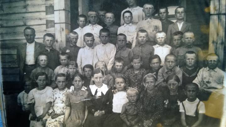  Амневічы, вёска (Брольніцкі сельсавет). 