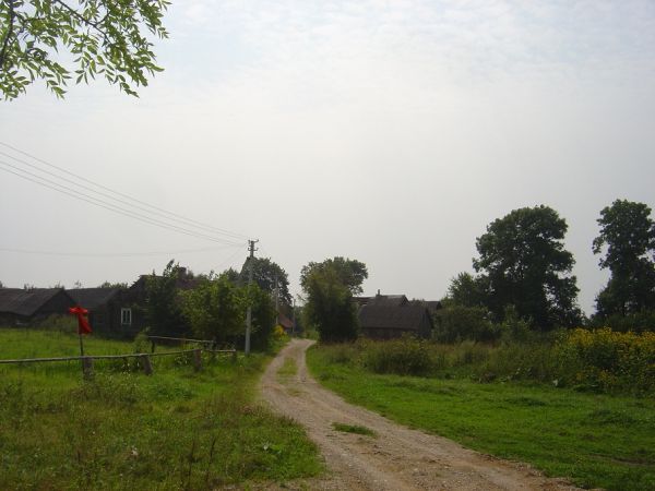  Smoliszki, wieś   (Dziewieniszki gmina wiejska  ). 